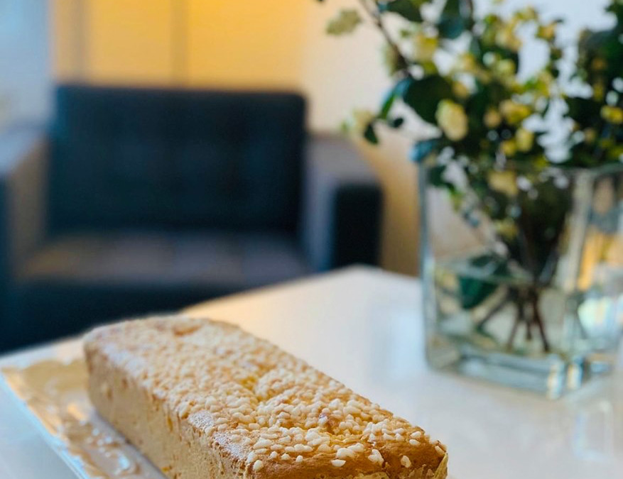 Lemon curd loaf cake