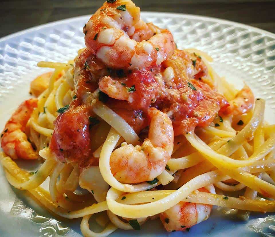 linguine-with-cherry-tomatoes-and-king-prawns-damiani-sicilian-fine